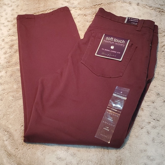 Gloria Vanderbilt Amanda Tapered Leg Classic Jean - Picture 4 of 8